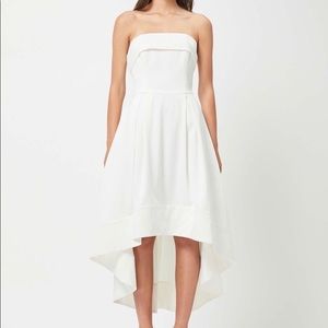 Elliatt Lucia Bridal Gown in White - Size M